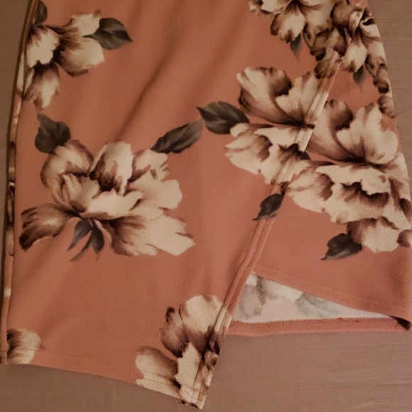 Floral dress - Picture 3 of 4